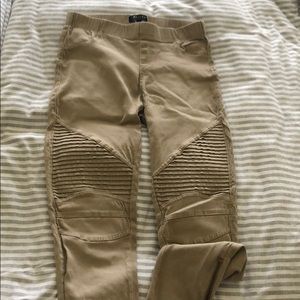 Ankle pants